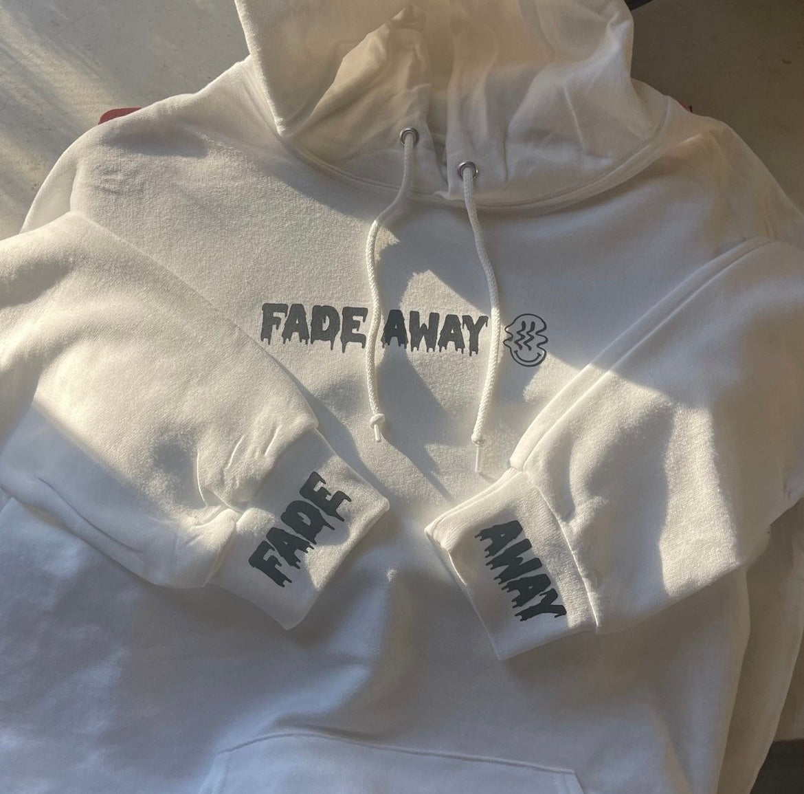 FADE AWAY MELTING (WRIST DESIGN) HOODIE